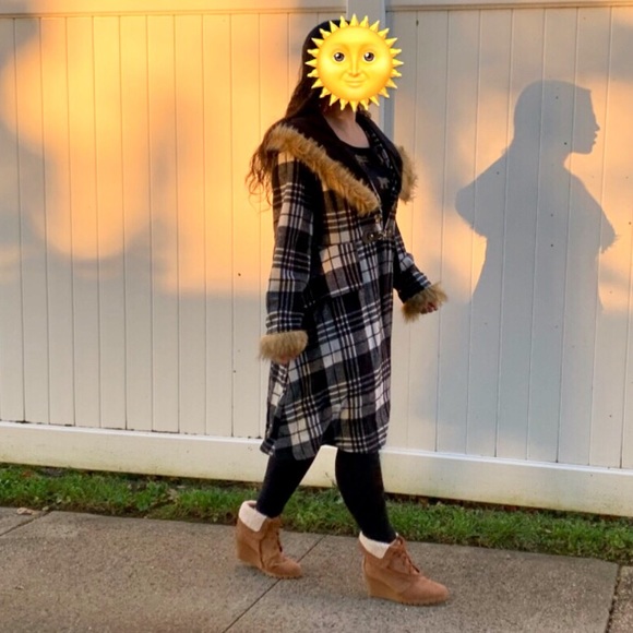 Plaid Winter Coat with Faux Fur Trim - Picture 2 of 6